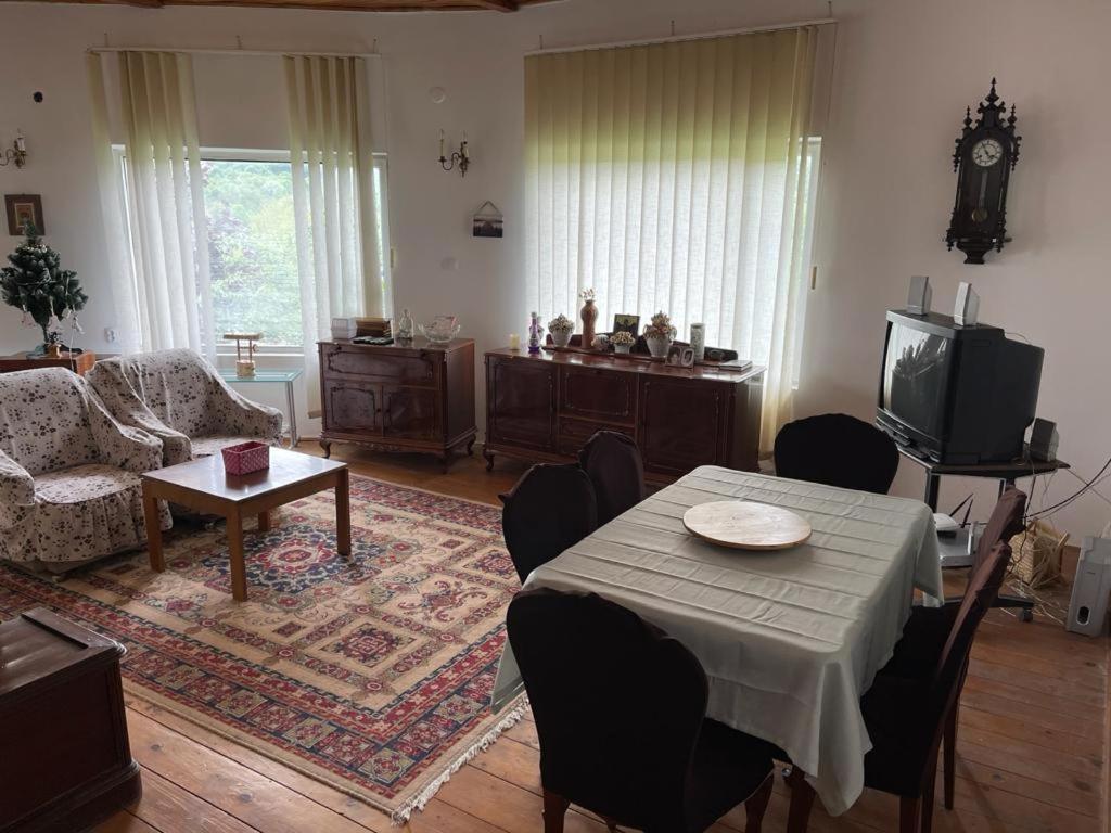 Villa Casa Adelina à Valea Lunga-Cricov Extérieur photo